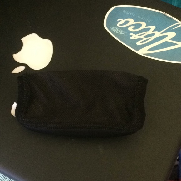 Under armor football helmet chin cover black - Picture 2 of 4